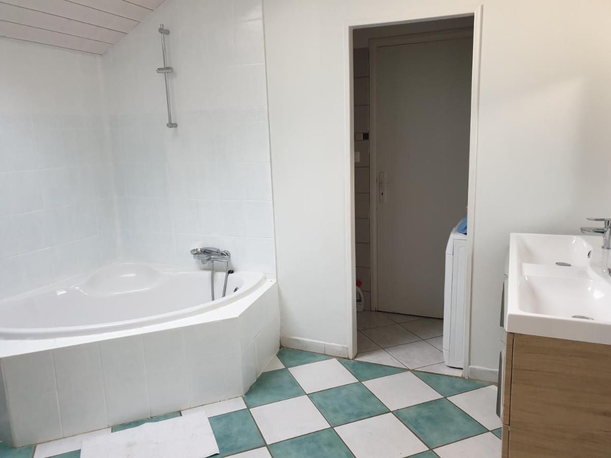 Ploudalmézeau Maison De Campagne Spacieuseヴィラ エクステリア 写真